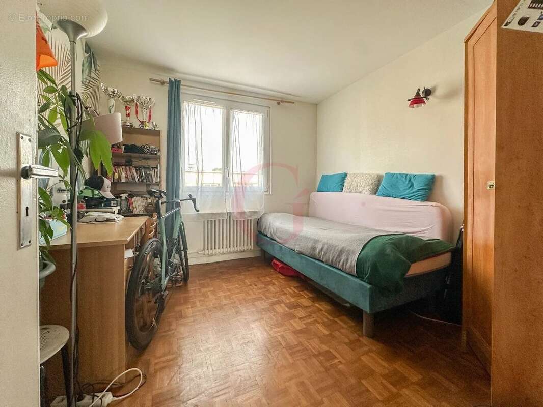 Appartement à BOURG-LA-REINE