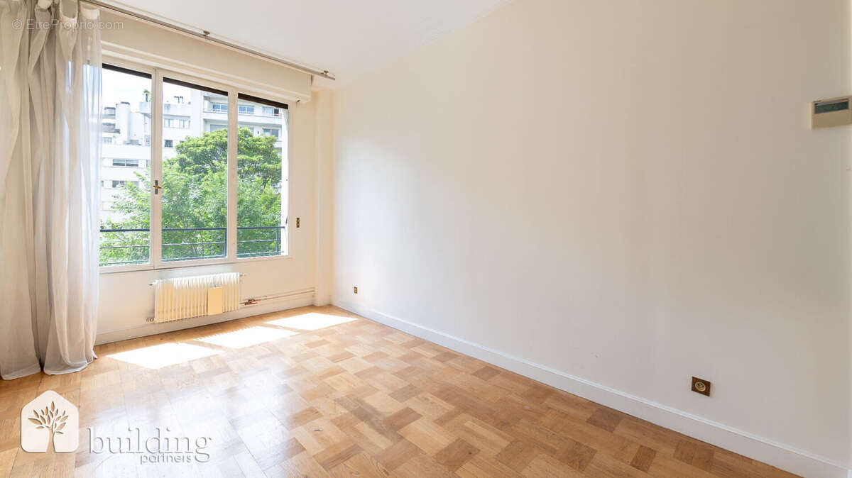 Porte Dauphine Paris 16ème - Appartement 5 pièces 167 m² avec 7 m² de balcon - photo 11