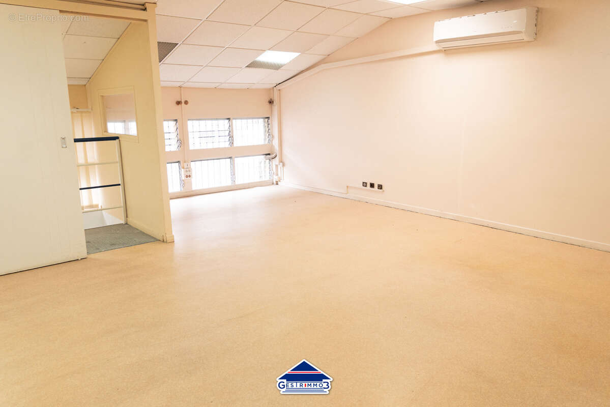 Commerce à FORT-DE-FRANCE