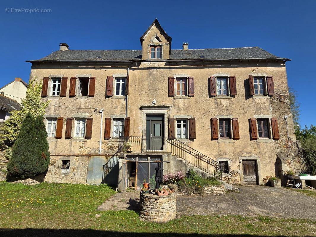 Maison à PREVINQUIERES