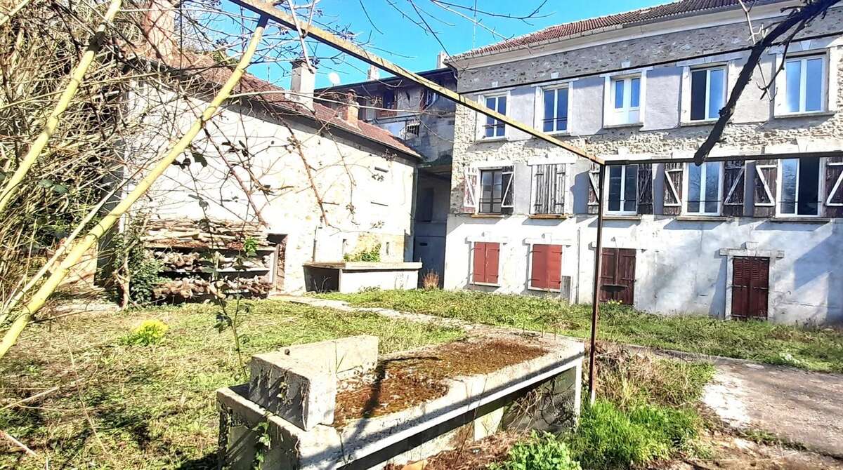 Appartement à CORBEIL-ESSONNES