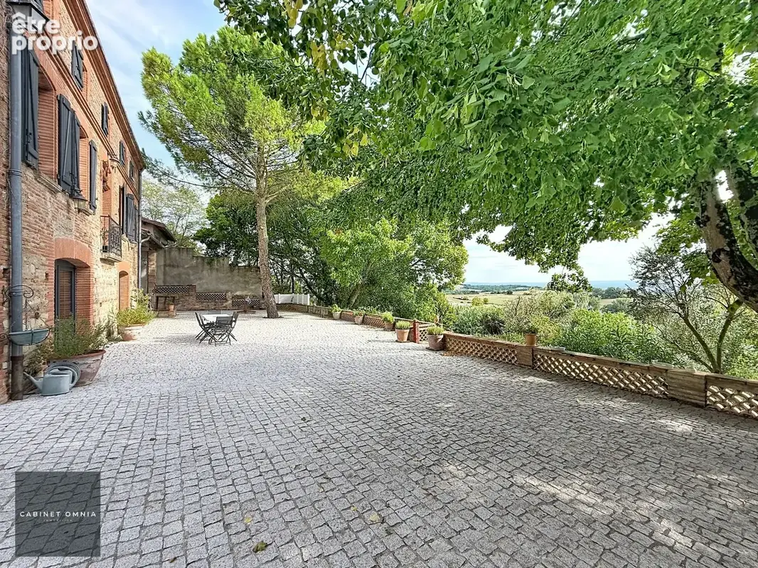 Photo Maison à Varennes au prix de 550 000€