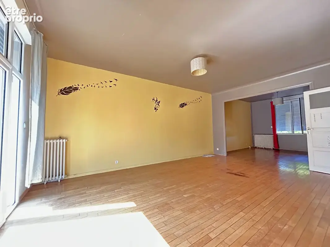 Maison de caractère 155 m² - Centre-bourg Montfort-sur-Meu - Terrain 660 m² - photo 4