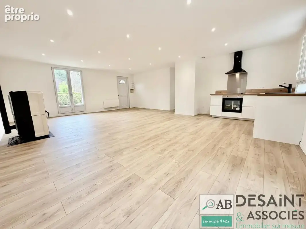 Bouleurs, maison individuelle de 108 m2 avec 5 chambres, garage, places de parking. Terrain de 929 m2 - photo 2