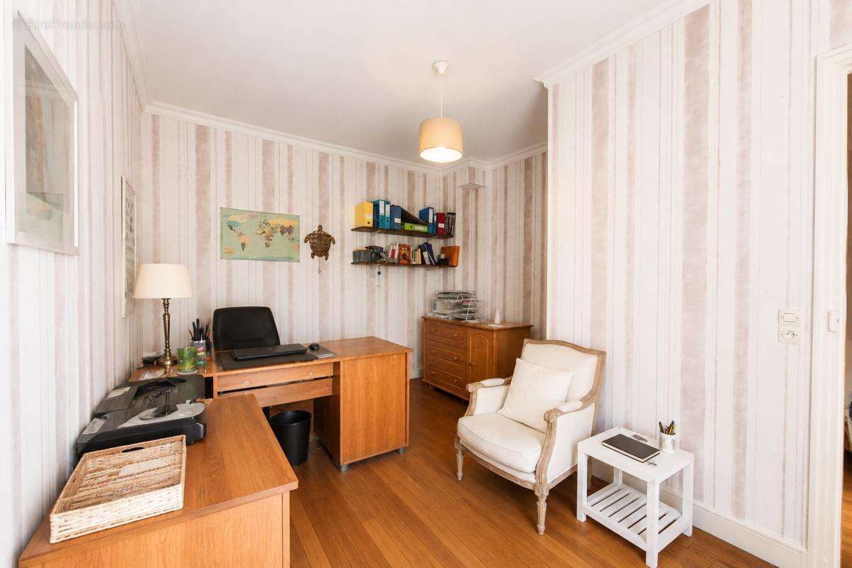 Maison 145 m² à Saint-Gratien  - photo 11