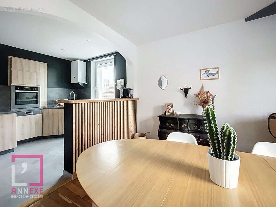 Appartement à FONTAINES-SUR-SAONE