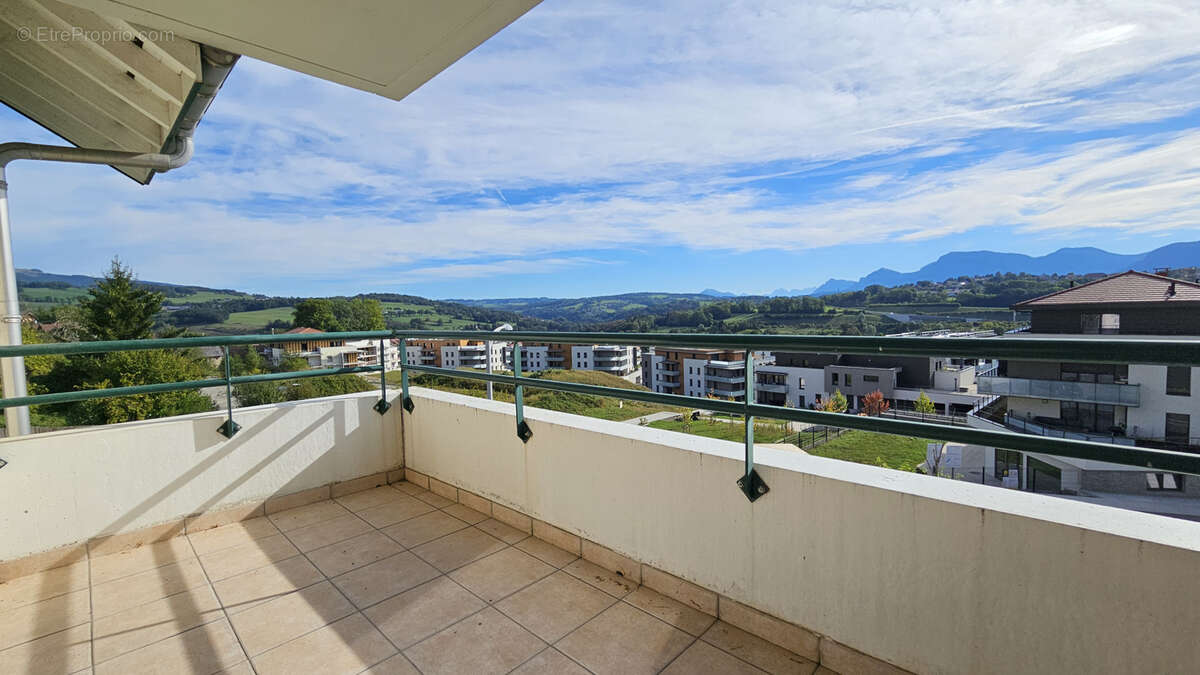 Appartement à ALLONZIER-LA-CAILLE