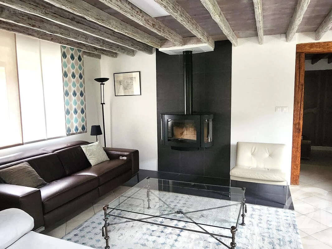 Maison à OISSERY