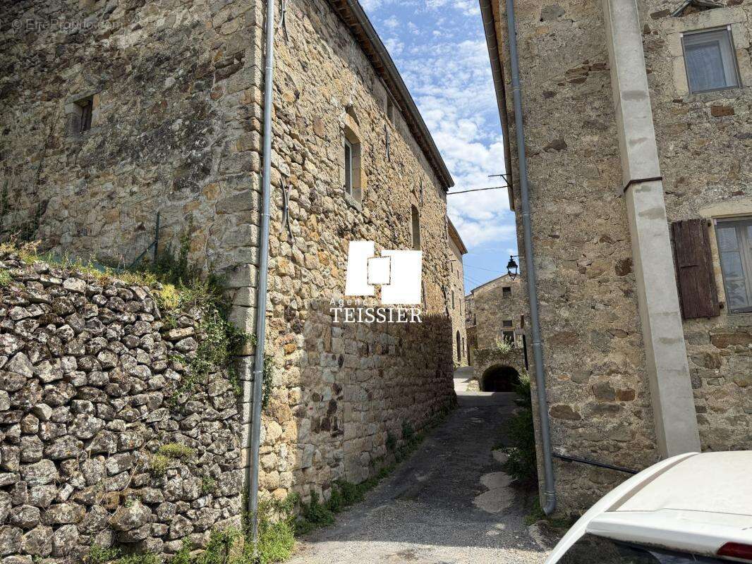 Maison à SAINT-PAUL-LE-JEUNE