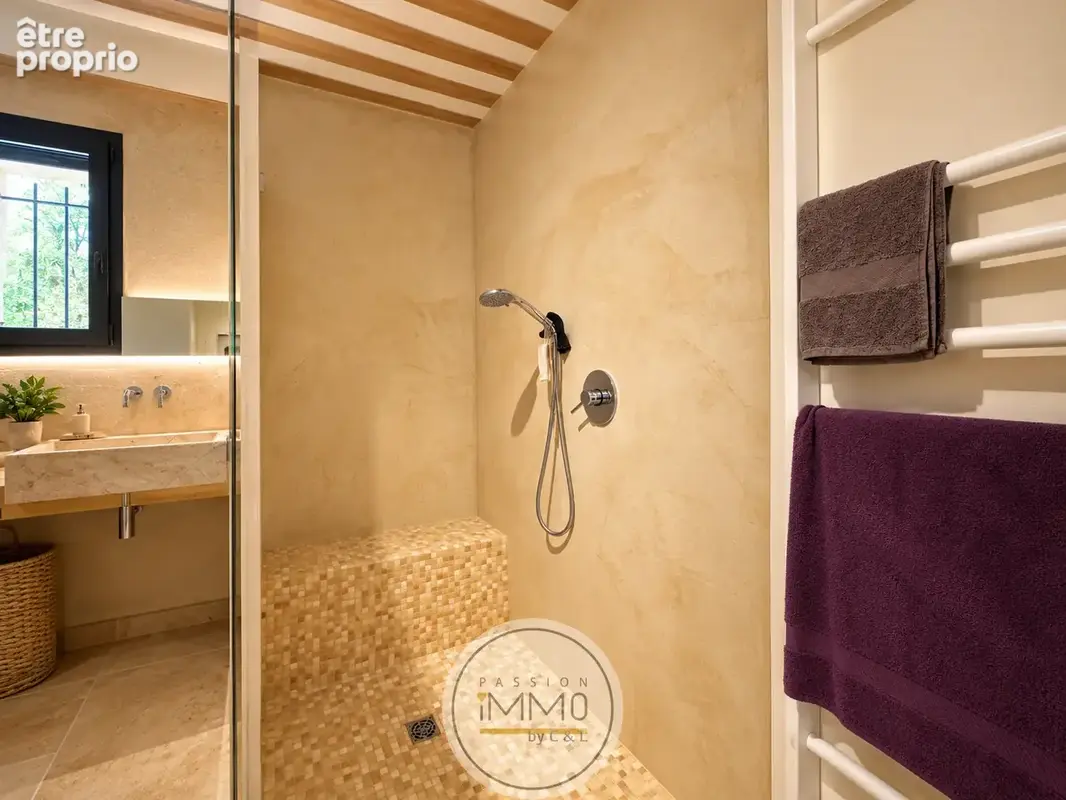 À VENDRE   Ancienne bergerie rénovée avec 3 logements, piscine et vaste atelier à Salignac - photo 6
