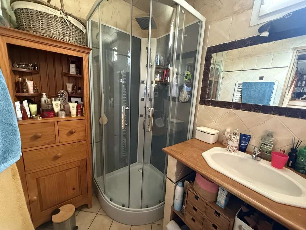 Maison à MONTELIMAR