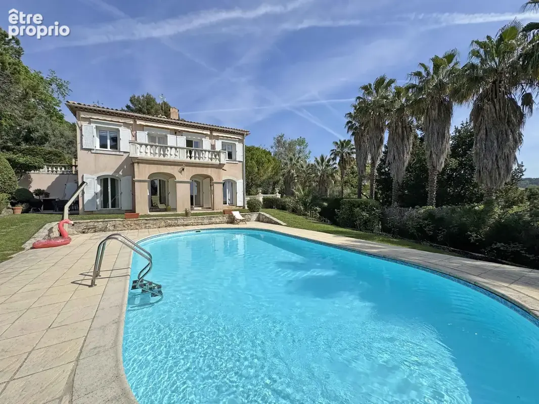 Villa de 222 m2 située au calme avec vue dégagée jusqu'à la mer - photo 5