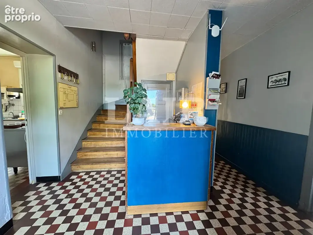 Immeuble commercial à usage d'hôtel restaurant - photo 6