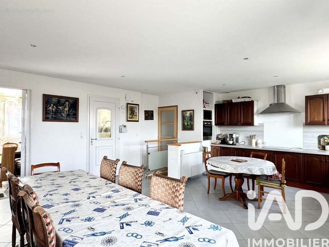 Photo 2 - Maison à SAINT-XANDRE