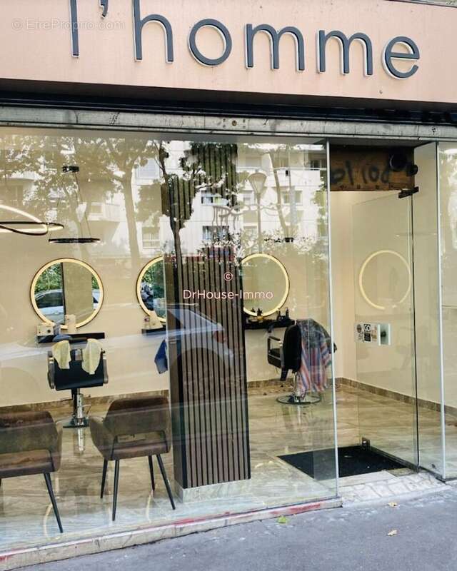 Commerce à PARIS-11E
