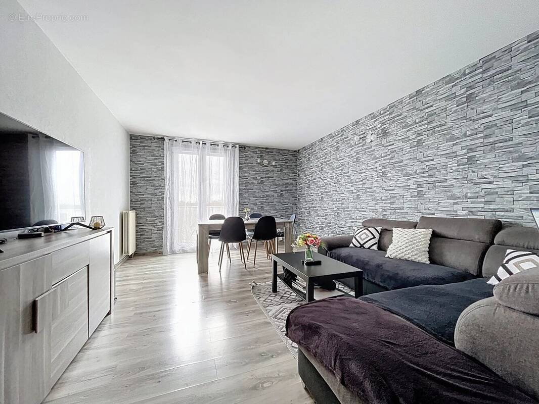 Appartement à ELANCOURT