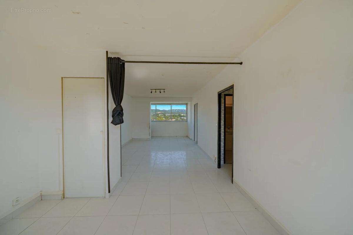 Appartement à MARSEILLE-13E