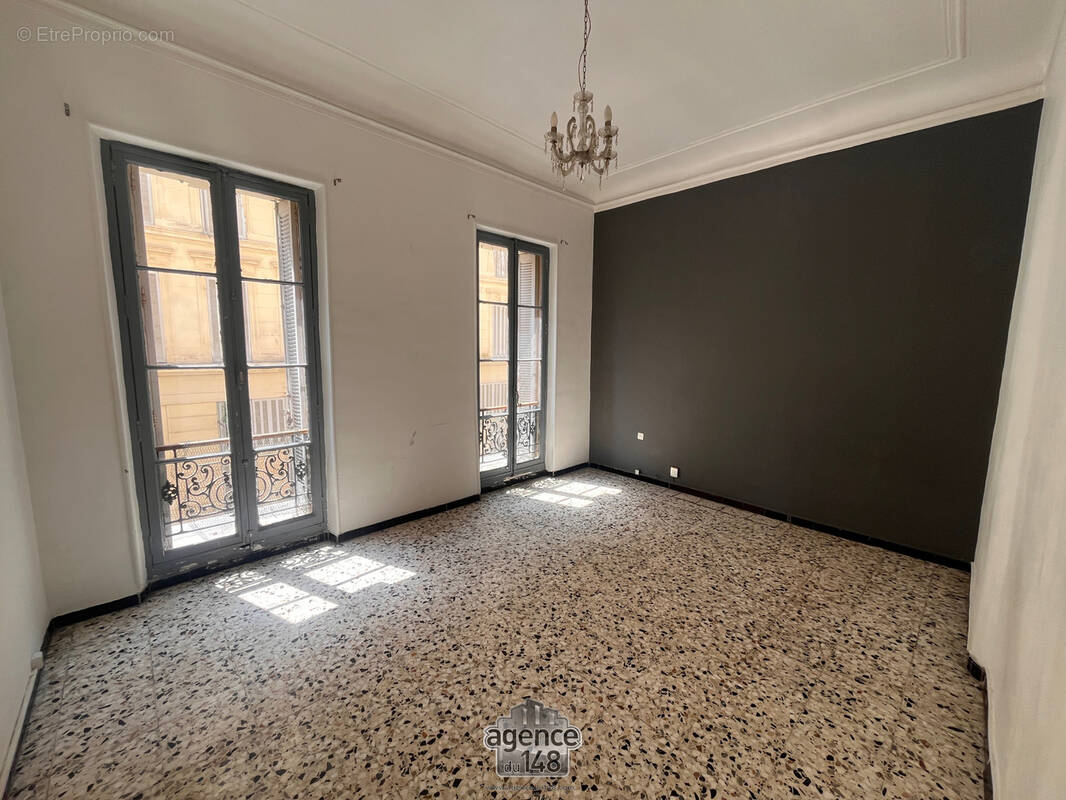 Appartement à MARSEILLE-2E
