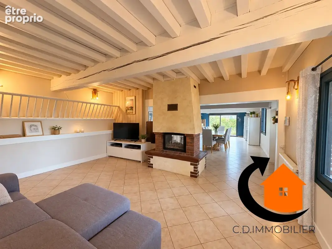 FRUNCÉ -  Magnifique longère au calme absolu, 4 chambres, dépendances sur 3 200 m2   Proche Gare - photo 3