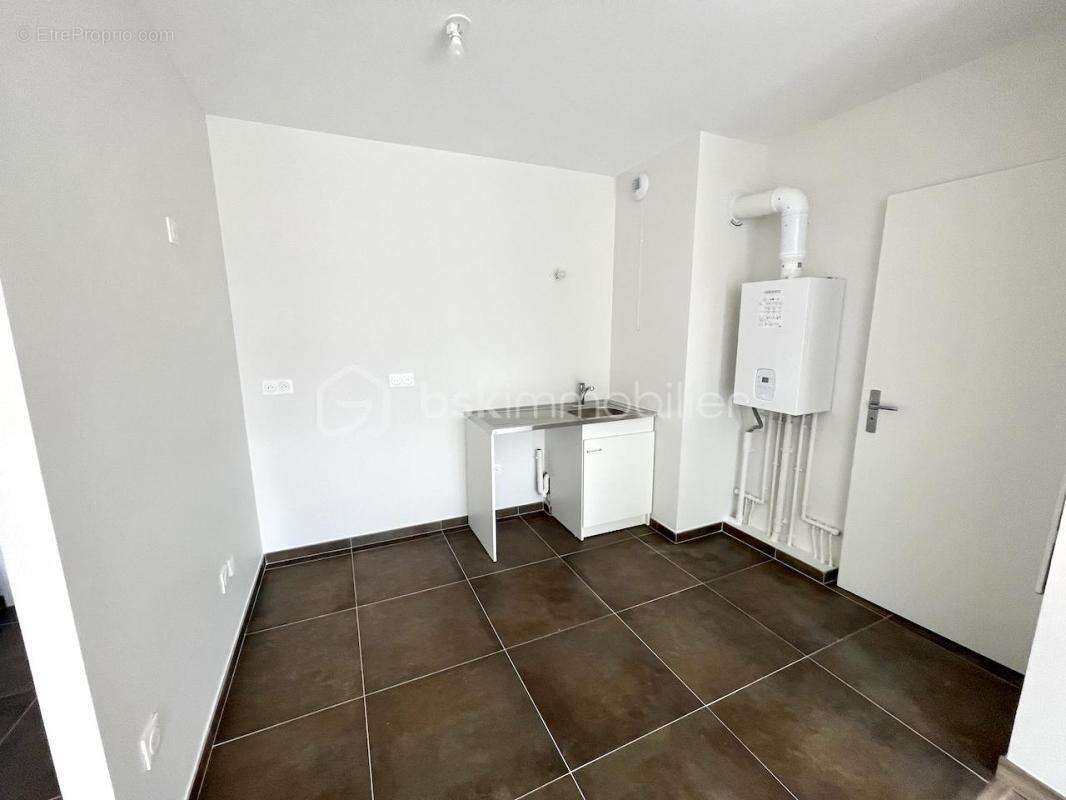 Appartement à SAINTE-GENEVIEVE-DES-BOIS