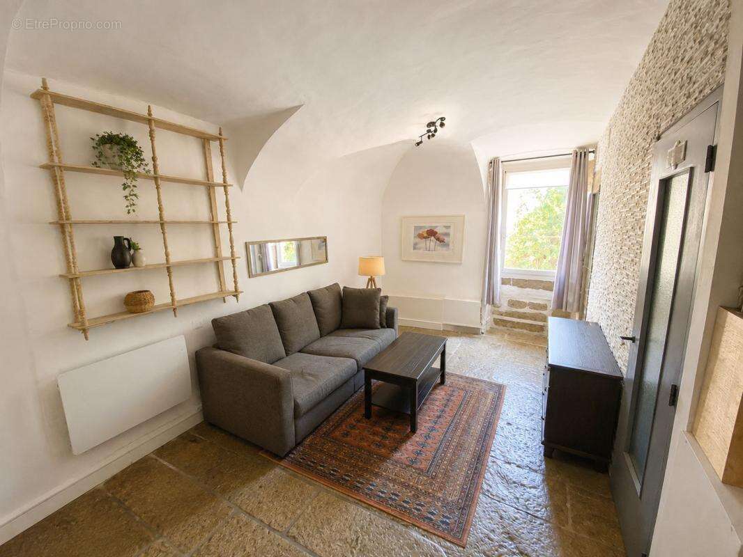 Appartement de charme à vendre à CASTELJAU - Rivière à 2 minutes à pied - photo 3