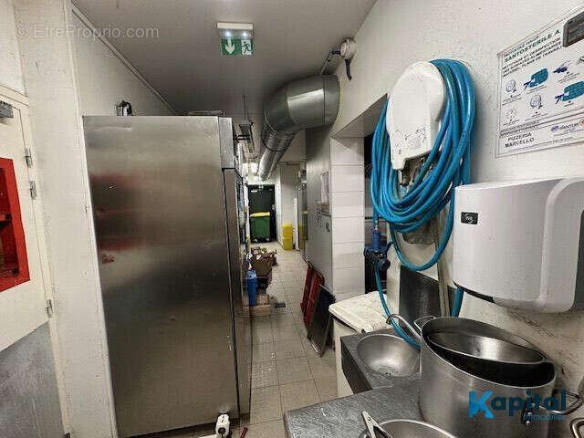 200 m² à Pantin  - photo 2