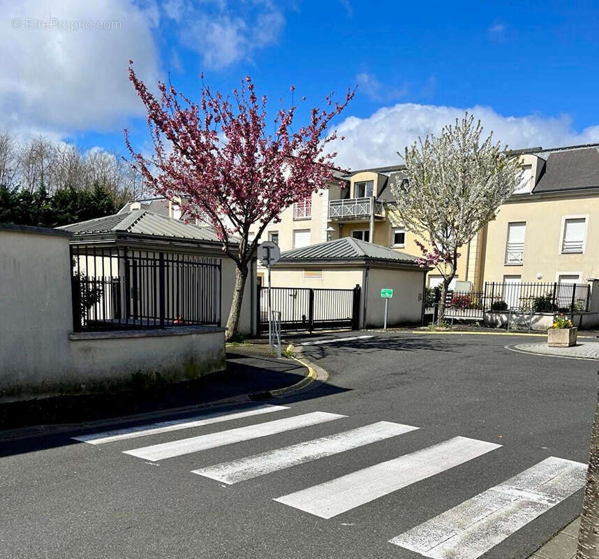 Appartement à BRIE-COMTE-ROBERT