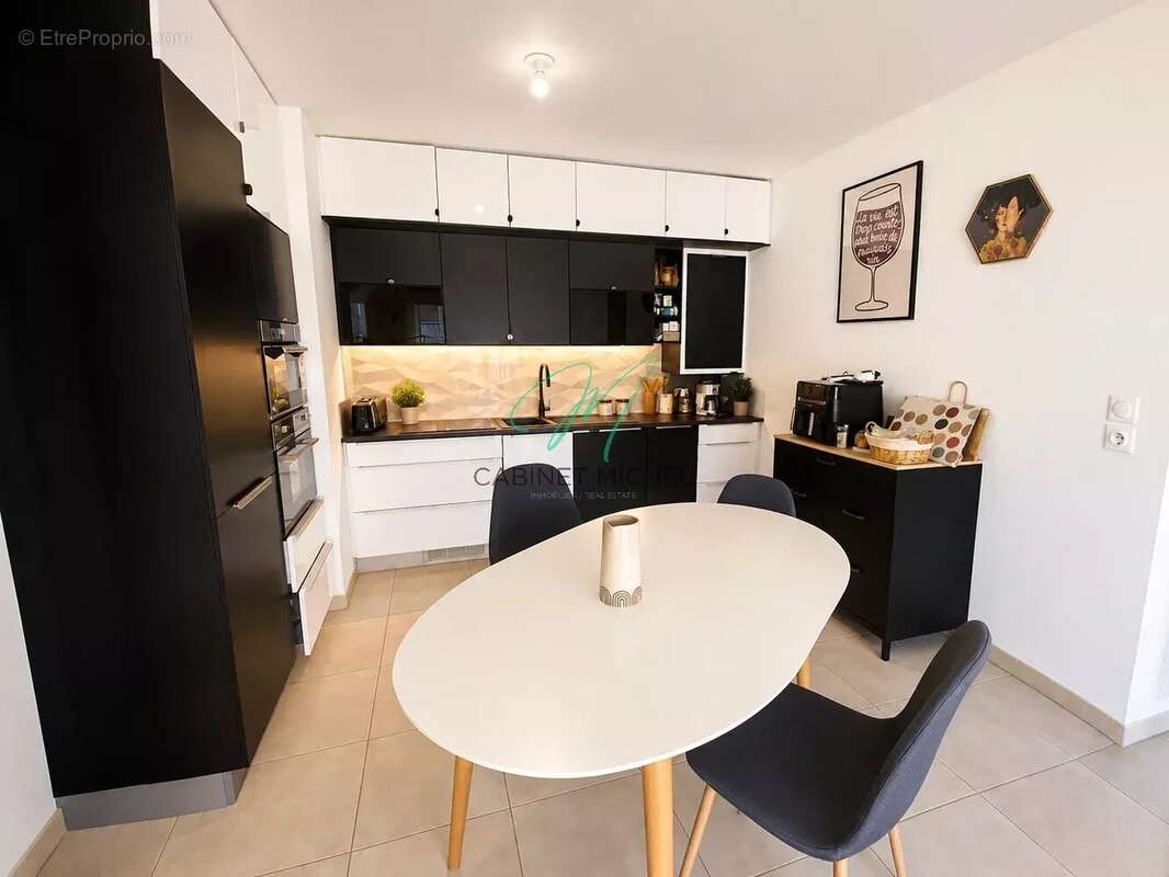 Appartement à ROQUEFORT-LES-PINS