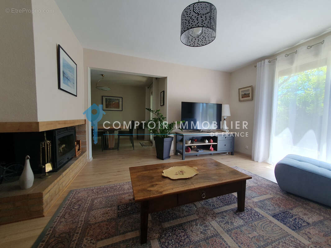 A Vendre GARD (30) - Villa P6 plain-pied à Uzès sur 855 m2 de terrain - photo 6
