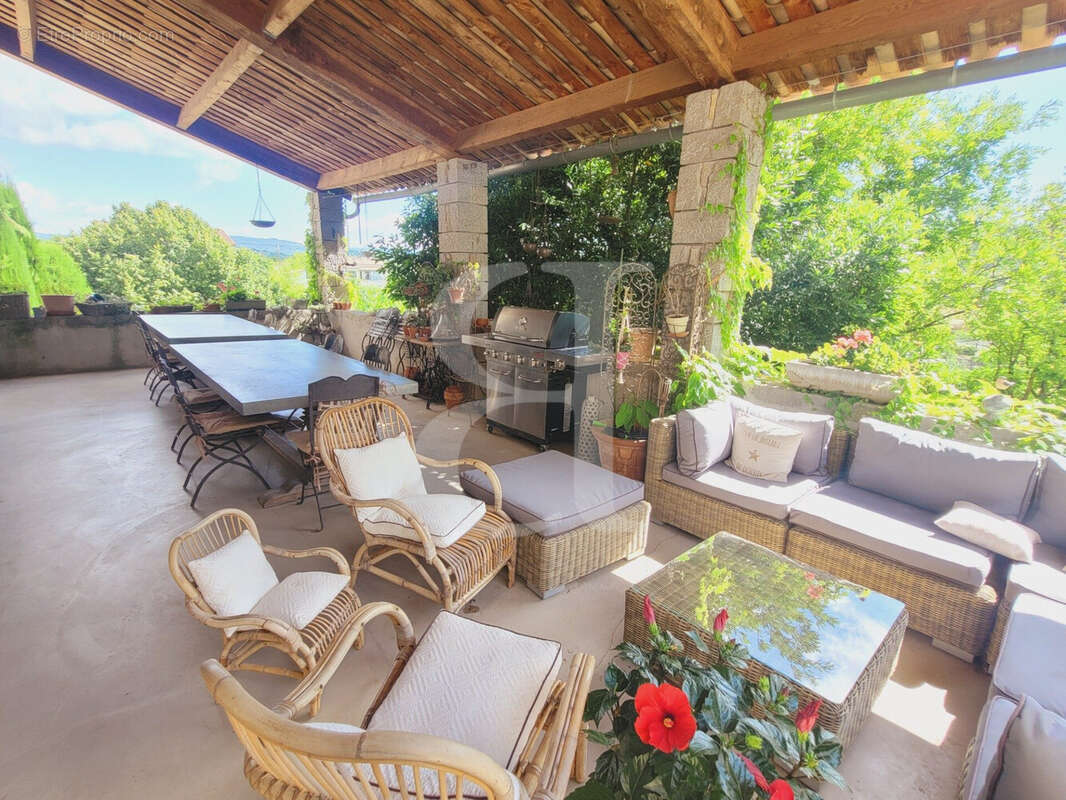 Maison à VILLENEUVE-DE-BERG