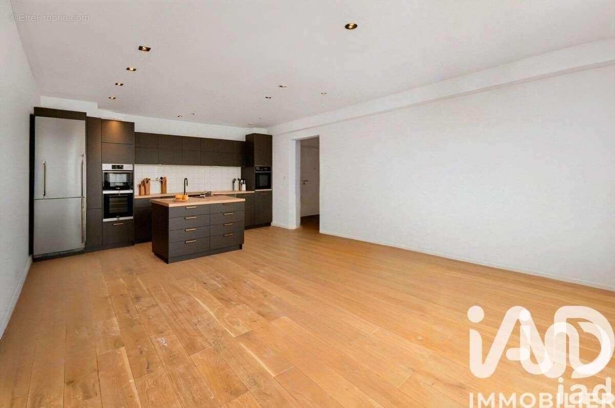 Photo 4 - Appartement à SURESNES