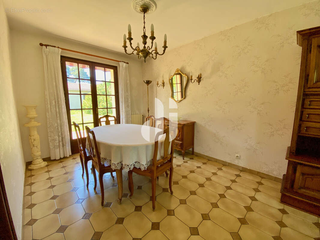 Maison à VILLENAVE-D'ORNON