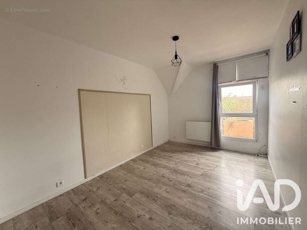 Maison 100 m² à Paron  - photo 7