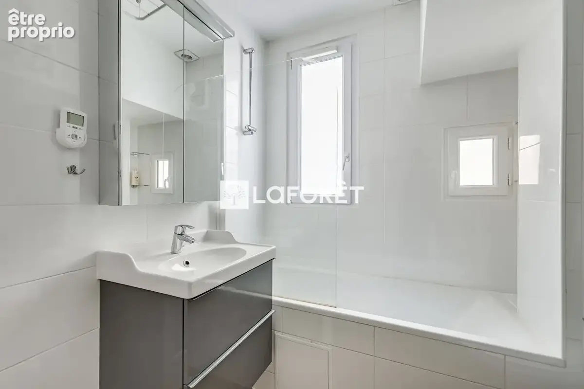 Appartement 4 pièces de 78 m² - Charme et confort à Pernety - photo 7