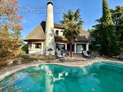 Maison à COMMELLE-VERNAY