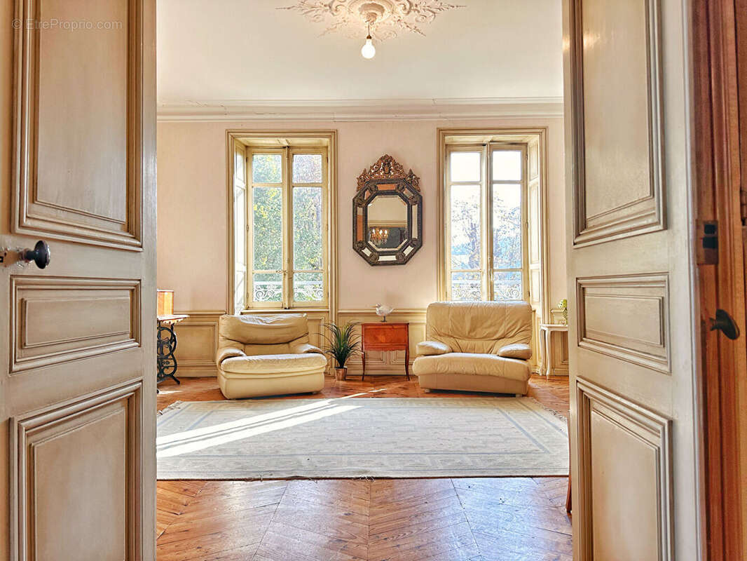 Maison à LA ROCHE-BLANCHE