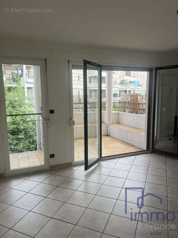 Appartement à SAINT-ETIENNE