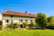 Maison à MONTALET-LE-BOIS