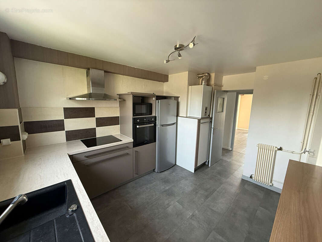 Appartement à FOUGERES