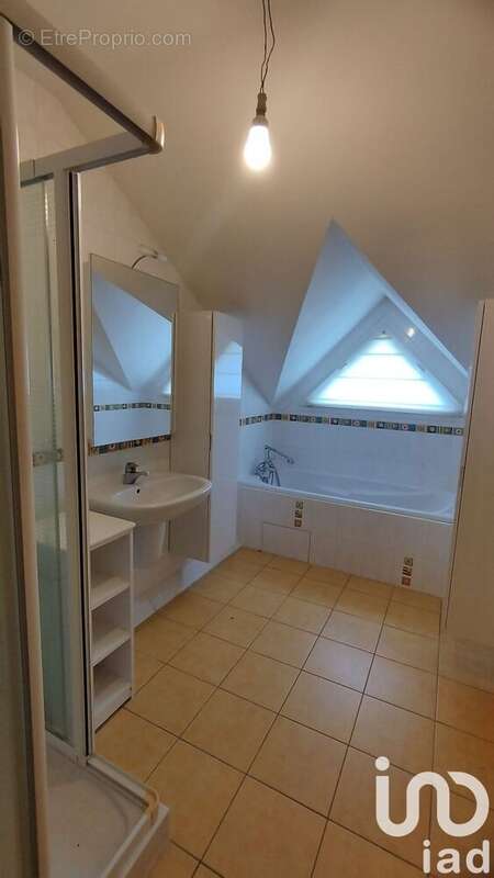 Maison 146 m² à Viry  - photo 9