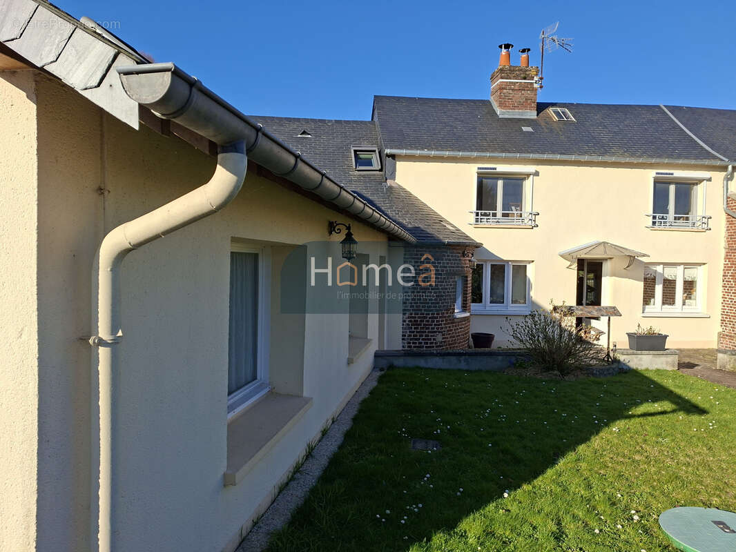 Maison à LINTOT-LES-BOIS