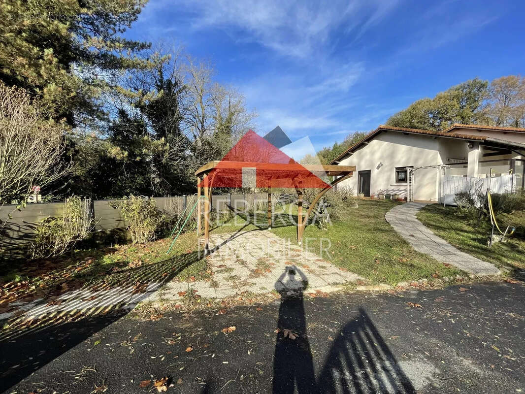 Maison à SAINT-AMANS-SOULT