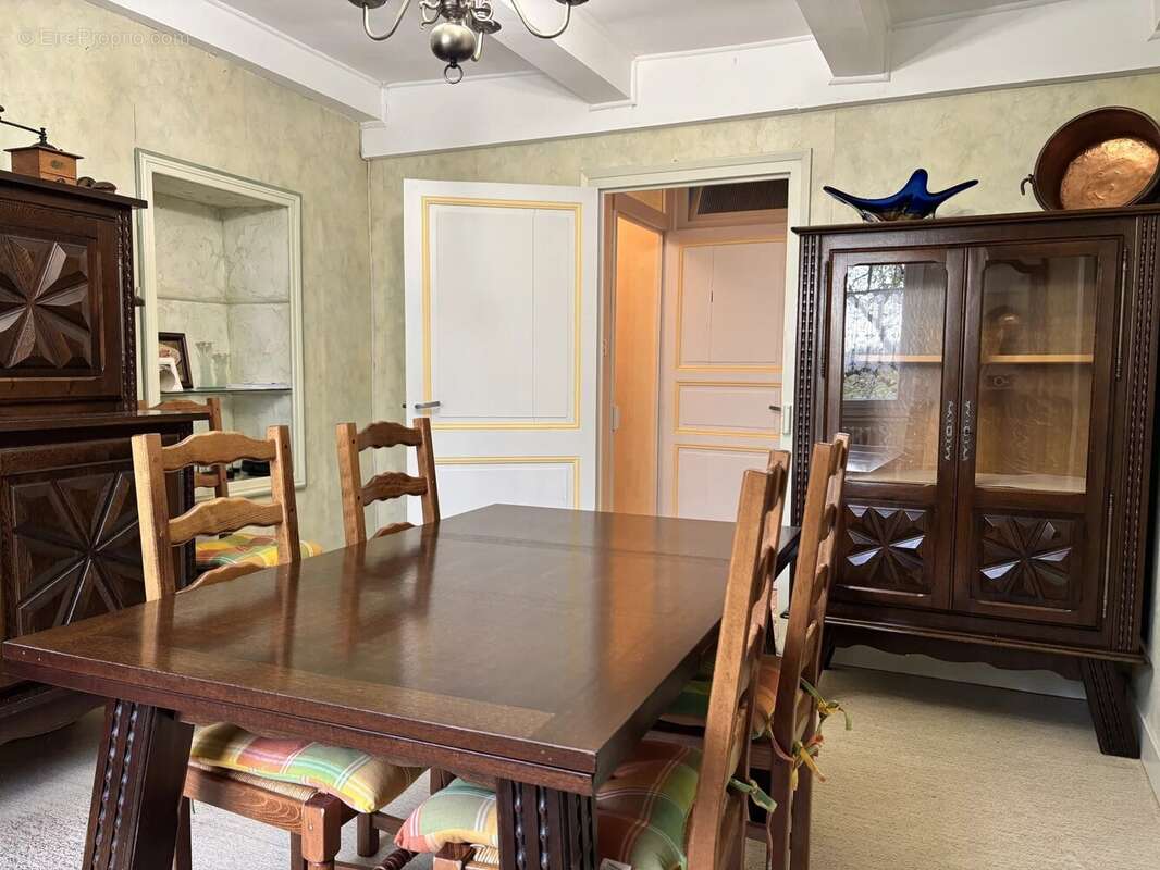 Maison à MONTAIGU-DE-QUERCY