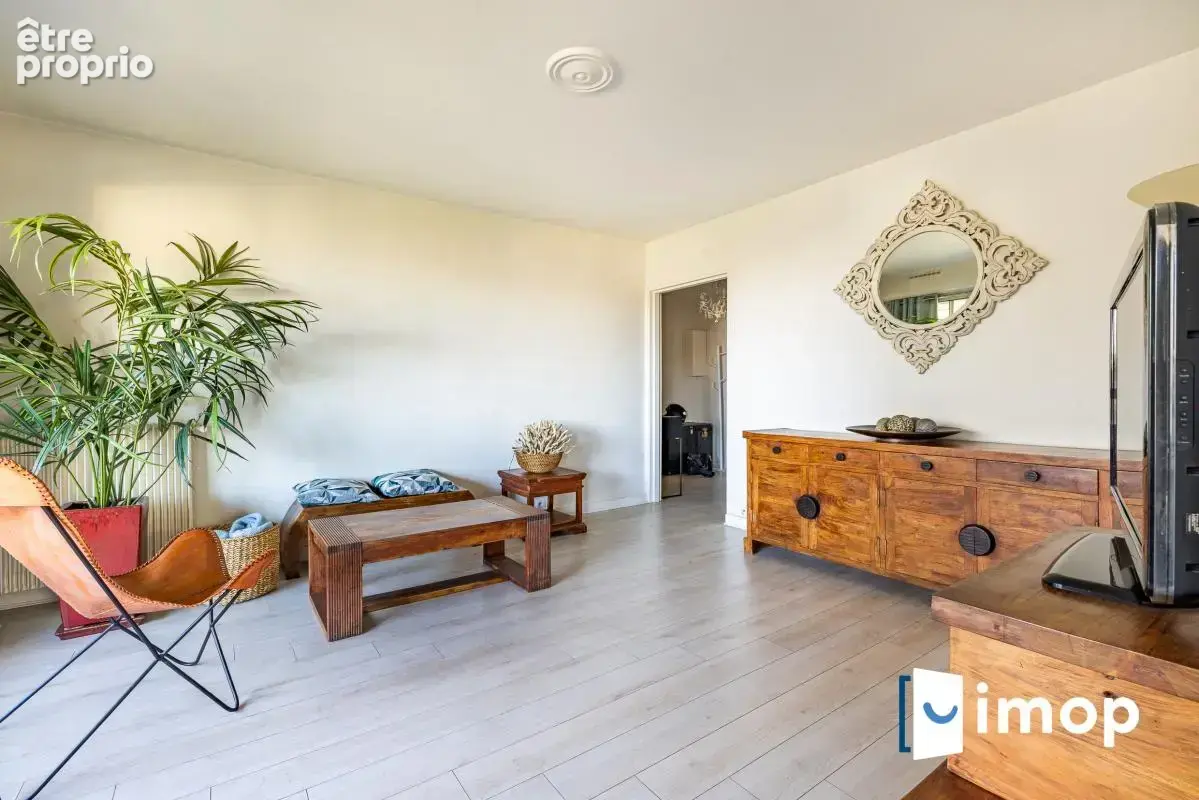 T4 avec terrasse de 24 m² au calme absolu - photo 2