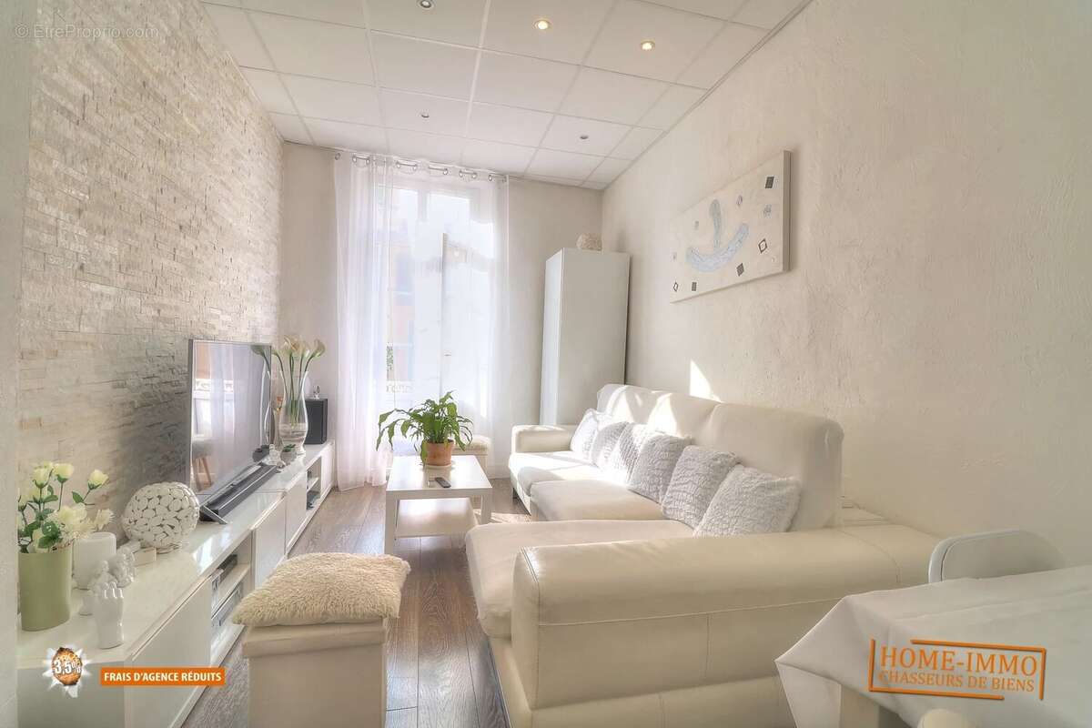 Appartement à VALLAURIS