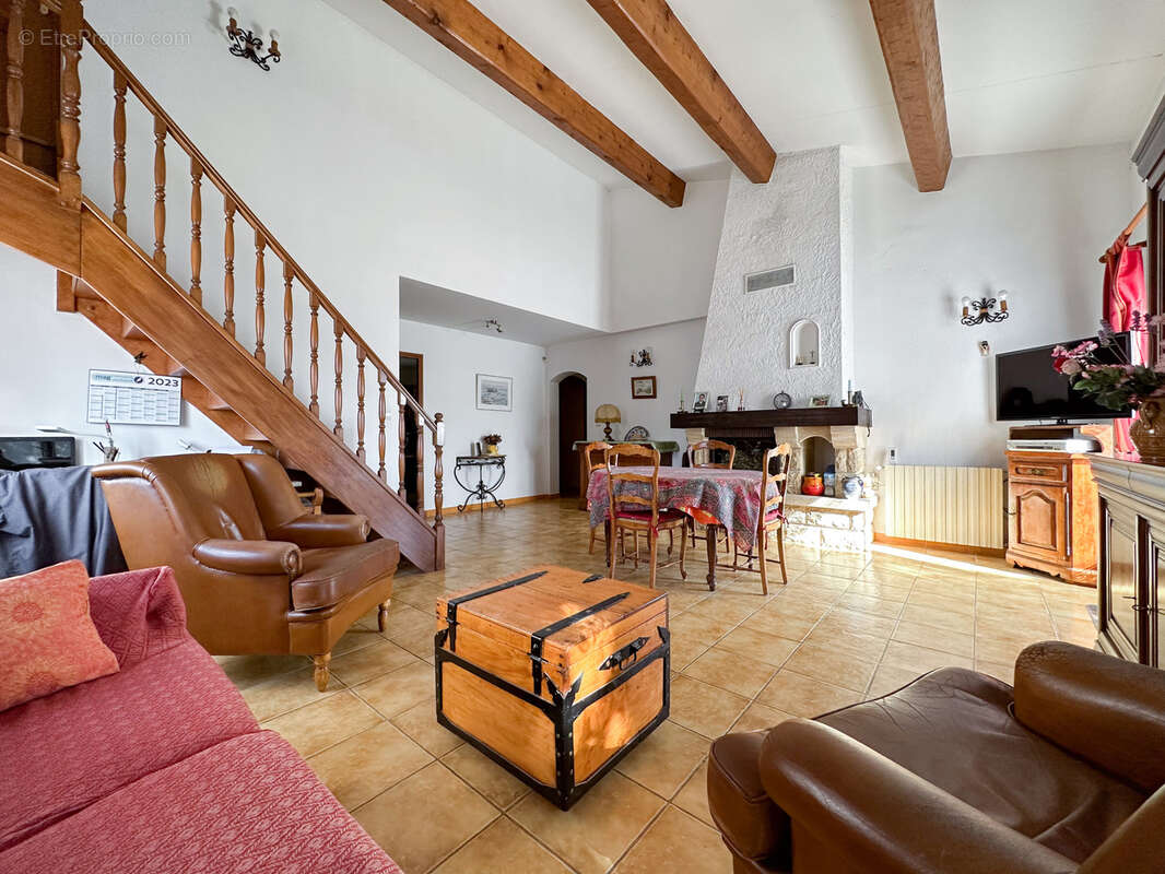 Maison à PUGET-VILLE