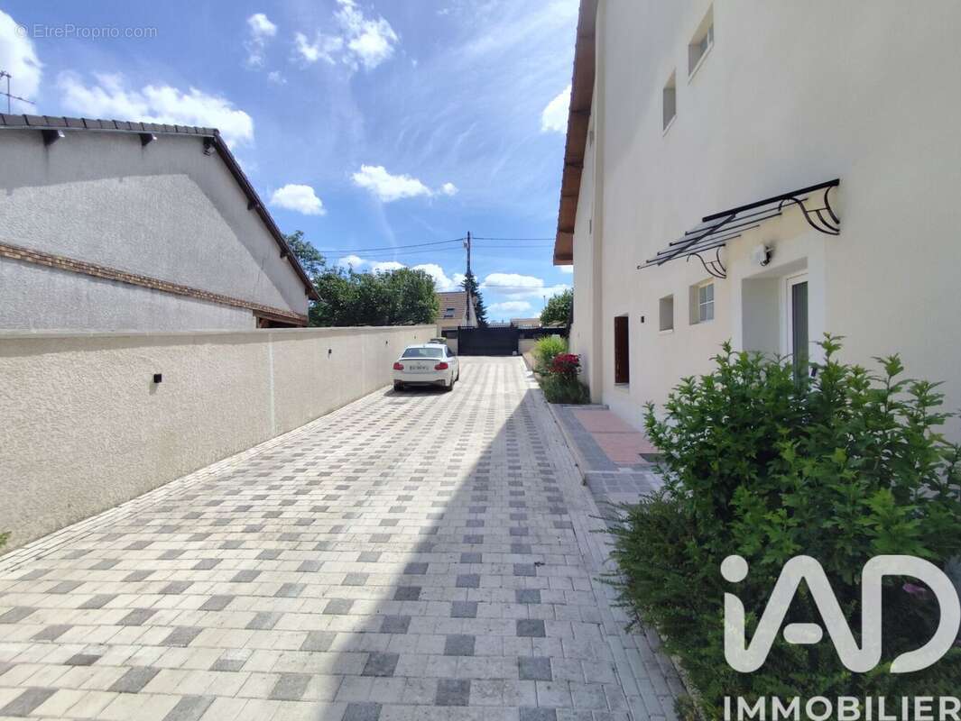 Photo 3 - Appartement à LA VILLE-DU-BOIS