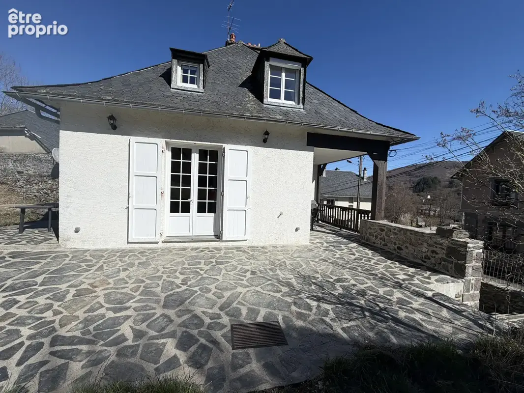 Condat Jolie Maison 116 m2 sur 2142m2 de terrain avec terrasse et garage - photo 2