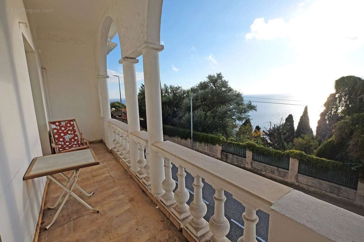 Appartement à ROQUEBRUNE-CAP-MARTIN