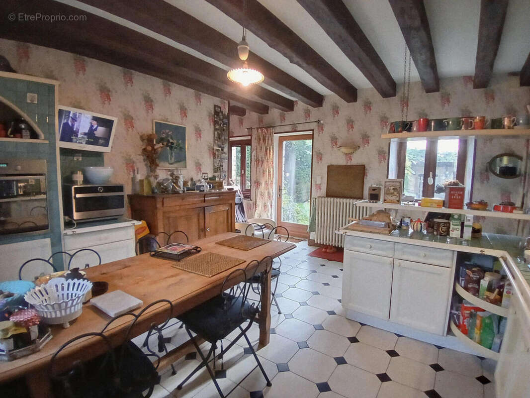 20251031_150625 - Maison à SAINT-PRIEST-LES-FOUGERES